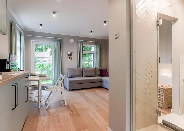 Alte Schule Klassenzimmer 1 2 *